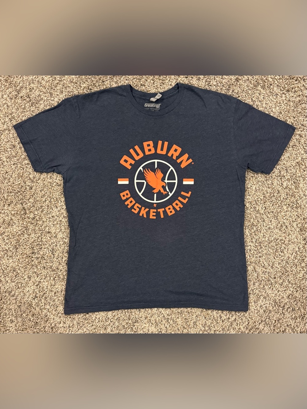 Auburn Basketball T-shirt Men’s XL Breaking T